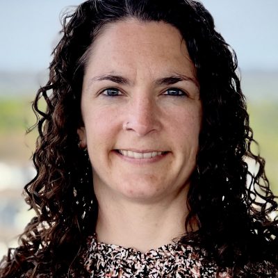 Lauren Thomas headshot